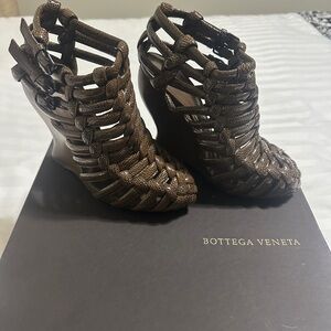 Bottega Veneta Woven Patent Leather Wedges